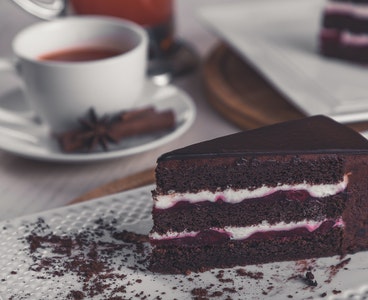 Black Forest Qara Meşə Tortu