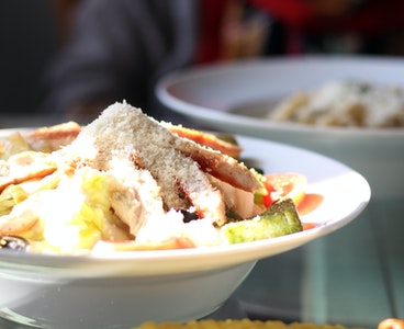 Sezar salatı